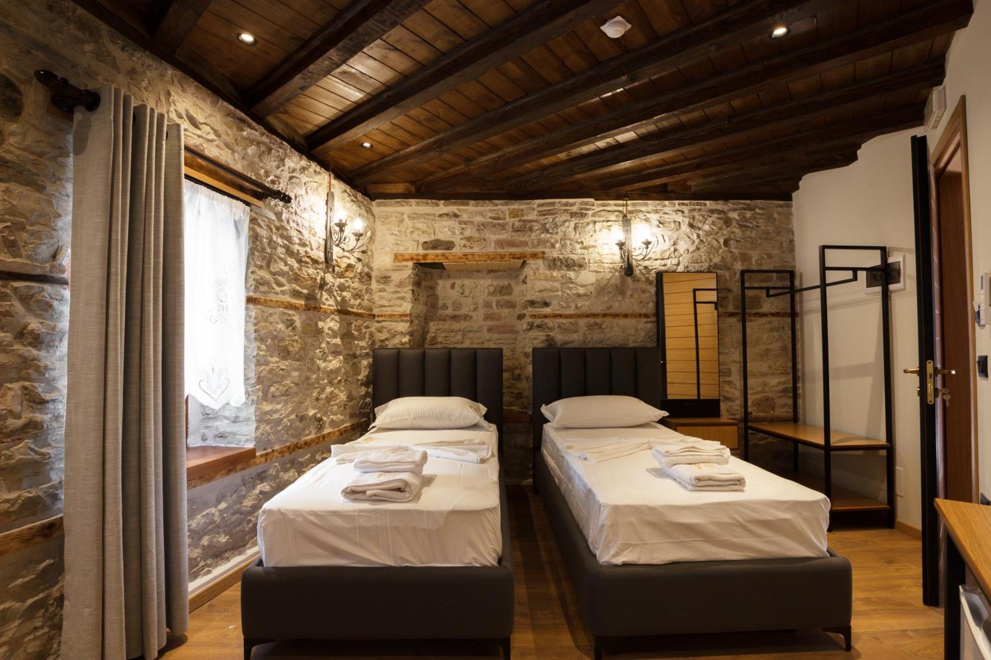 Furra Hotel Gjirokastër Exterior foto